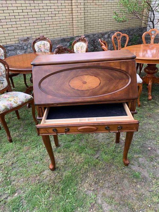 антикварний письмовий стіл секретер