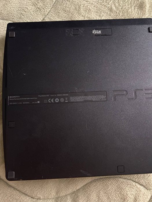 PlayStation 3 Slim 250GB (CECH-2004B)