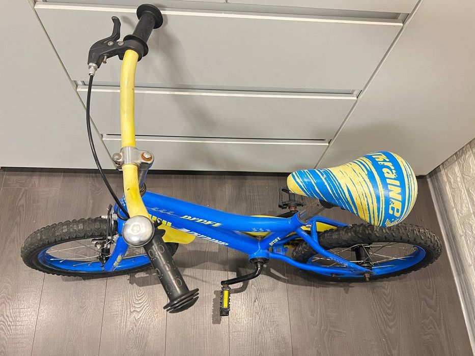 Продам дитячий велосипед 16"колеса