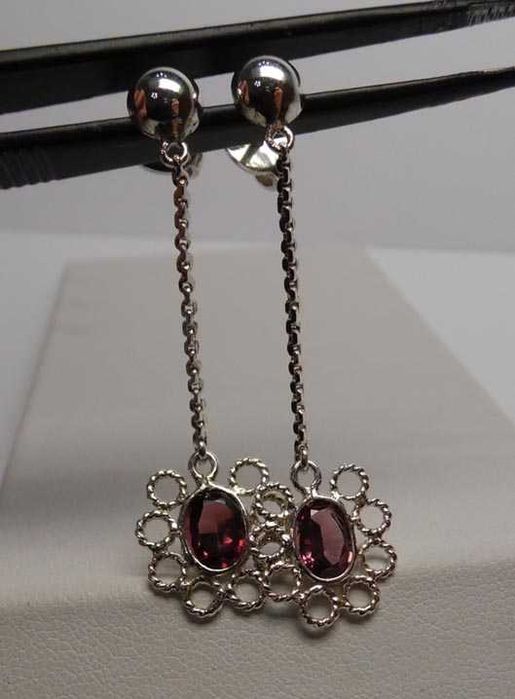 Srebrne wiszące kolczyki różowe turmaliny zakręcane sztyfty.