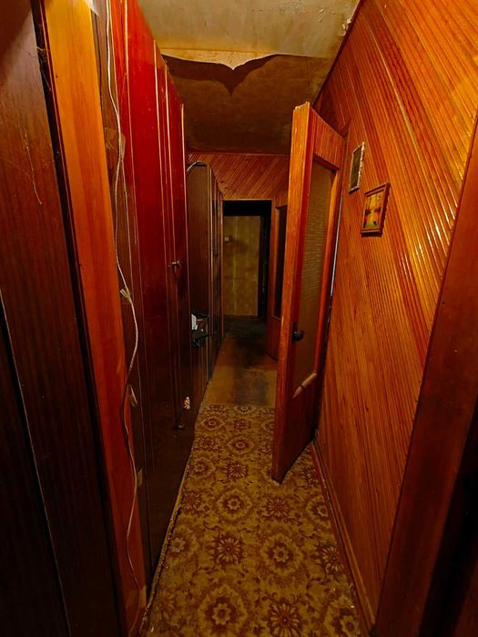 ПРОДАМ 2-ві кімнати в 3-ох кімнатній квартири по вул.Звенигородській