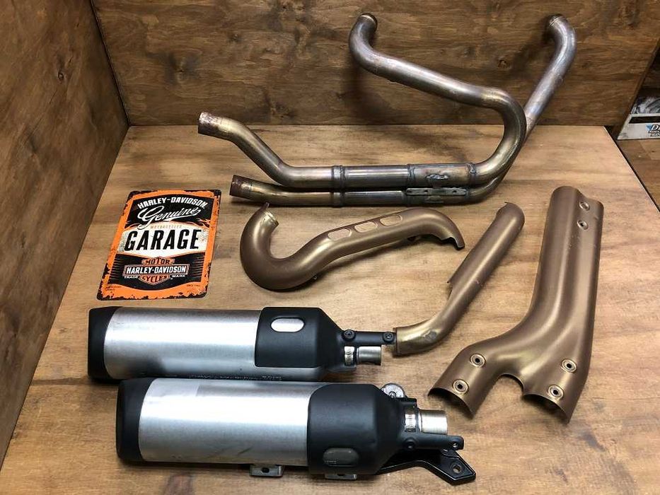Выхлопная система от Harley-Davidson Fat Bob 114