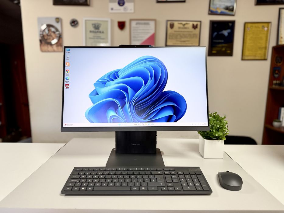 Моноблок Lenovo IdeaCentre 3 24ARR9 / Ryzen 5 7535HS / 16GB RAM / SSD 512GB / 24” FHD IPS