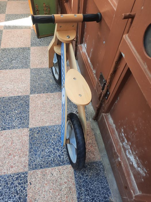 Bicicleta de equilíbrio de madeira