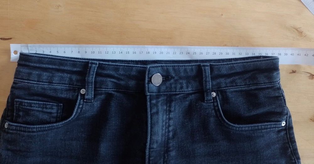 Damskie spodenki jeansowe H&M 38