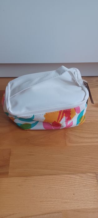 Kosmetyczka Yves Rocher Nowa z metka