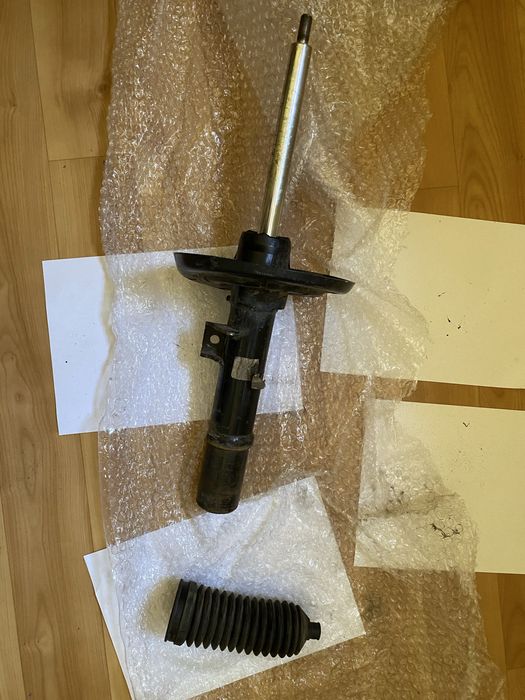 Амортизатор передний левый Honda Civic 10 2016 - 2020