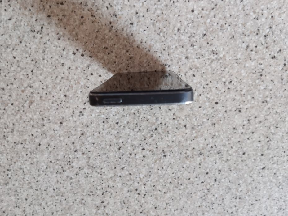 Продам IPHONE 5 16G БВ