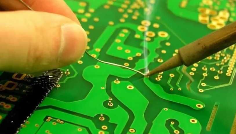 Пайка радіодеталей, монтаж SMD-компонентів та DIP