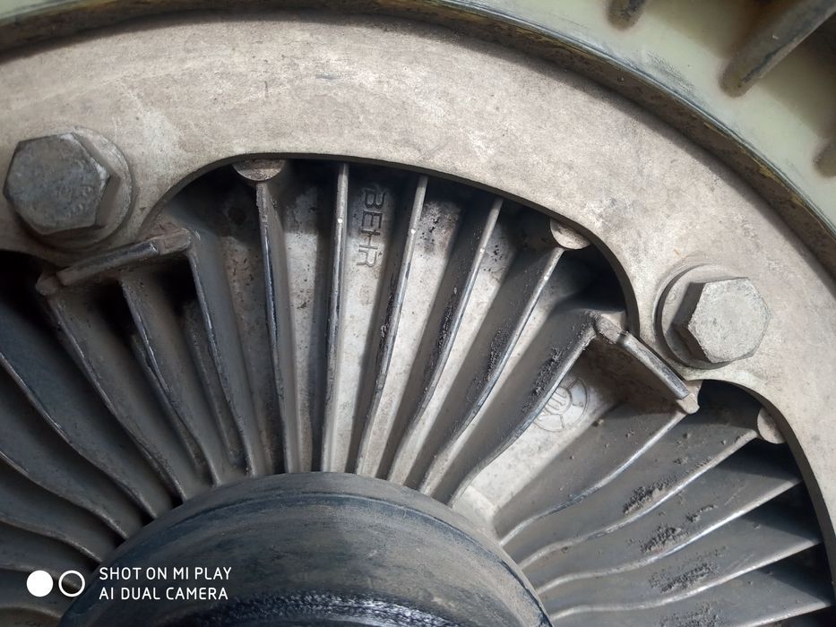 Вязкостная муфта с вентилятором  автомобиля P-380 Scania,  2410086.