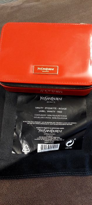 Продаеться нова косметичка, ориг1нал.