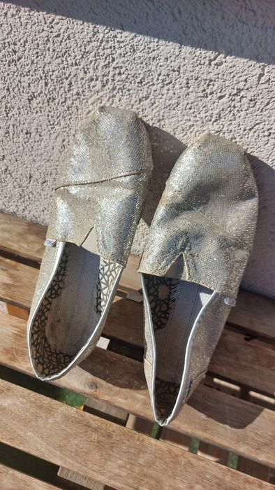 38 Toms błyszczące buty wiosenne