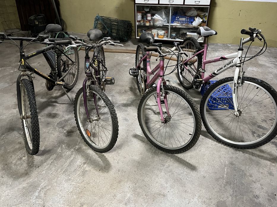 Quatro bicicletas