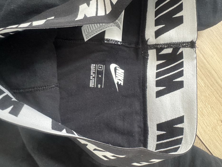 Legginsy czarne Nike