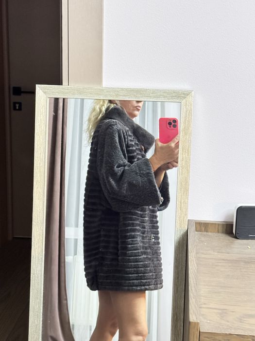 Шуба мутон сіро попелястого кольору