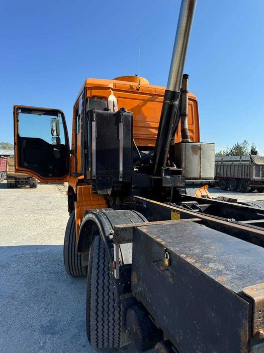 Самоскид повнопривідний з 25 кубовим герметичним кузовом