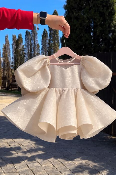 Сукня на дівчинку 1 року в ідеальному стані