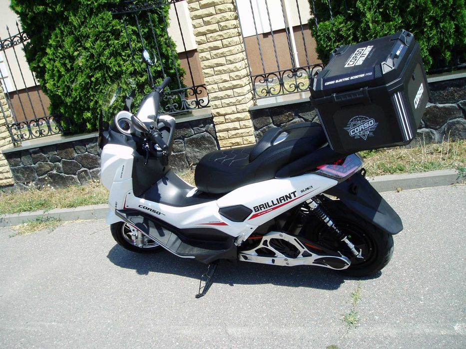 продам макси скутер