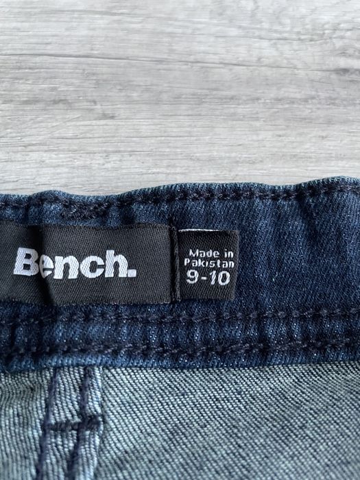 Jeansy marki Bench