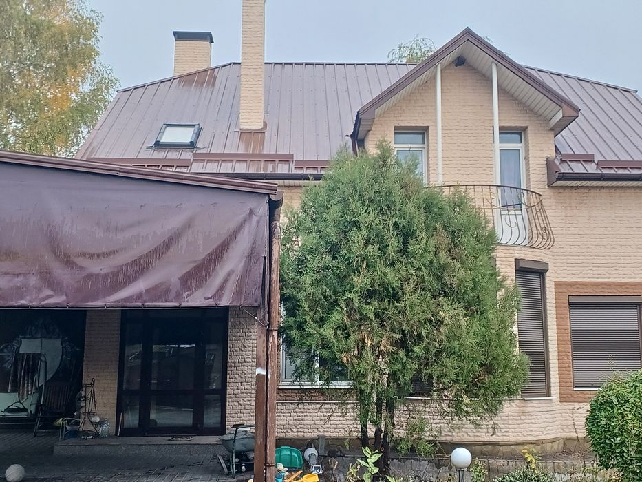 Продам  дом  Каменское возле  соснового леса  190000$