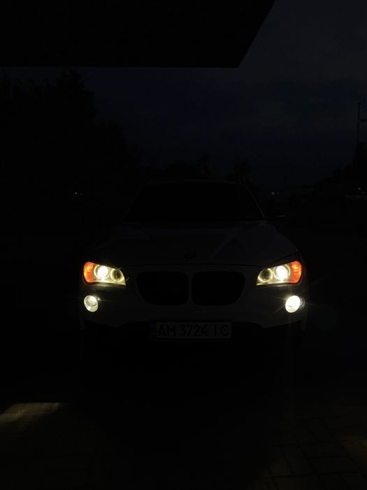 Продам BMW X1 2015