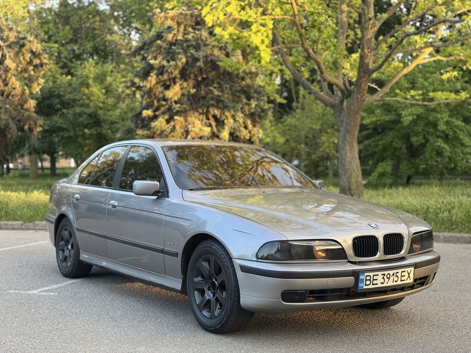 Продам BMW E39 528i