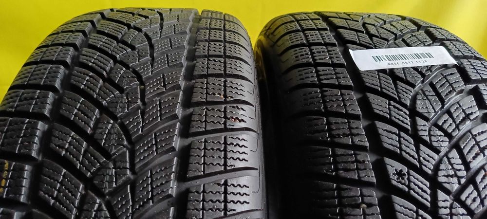 Opony zimowe 2 sztuki 225/55R18 102V XL Goodyear Ultra grip Performance + SUV  40K2