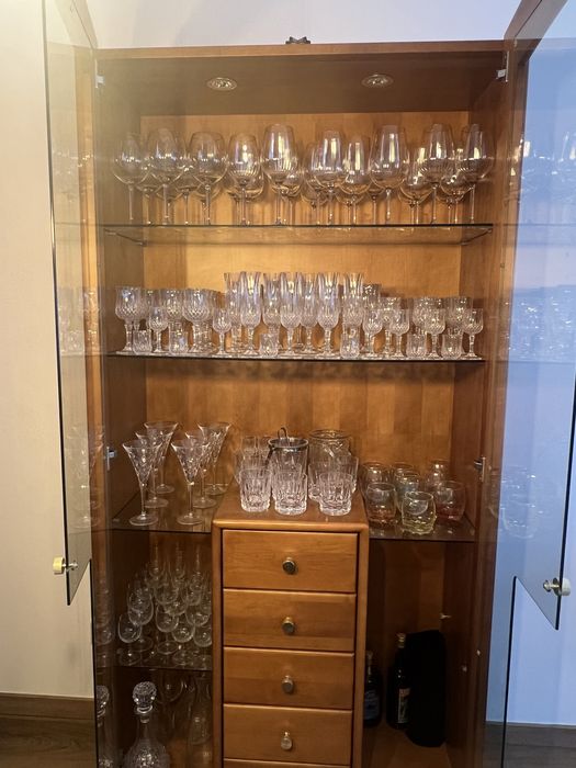 Cristaleira Sala em Cerejeira