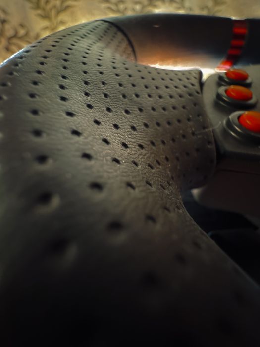 Logitech MOMO Racing wheel