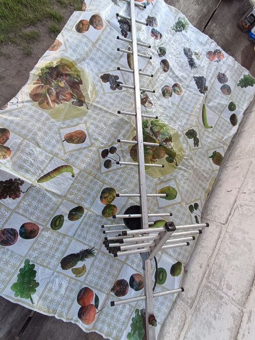 Антена з кріпленням