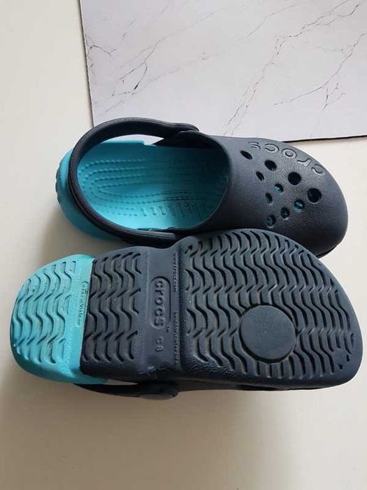 Crocs klapki chodaki chłopięce 25 8C