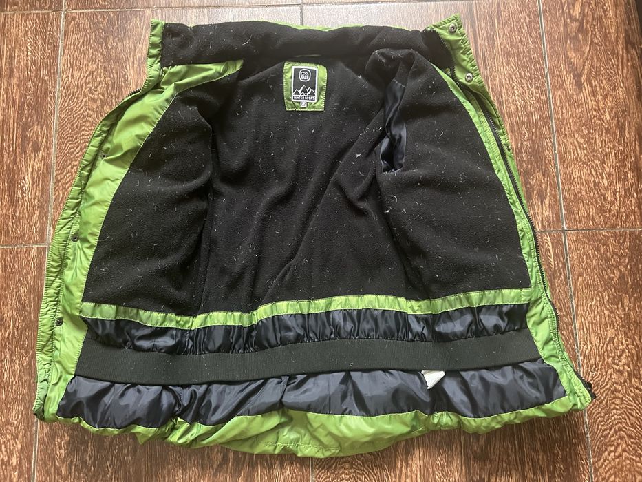 Продам десткий пуховик