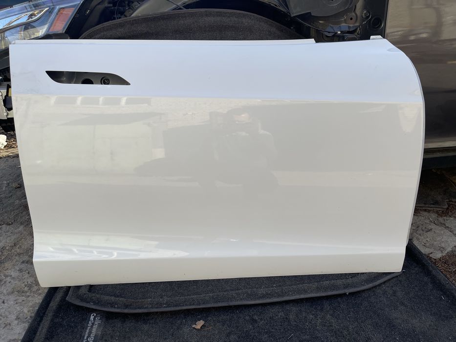 Двері передні Tesla Model S 2022+ plaid