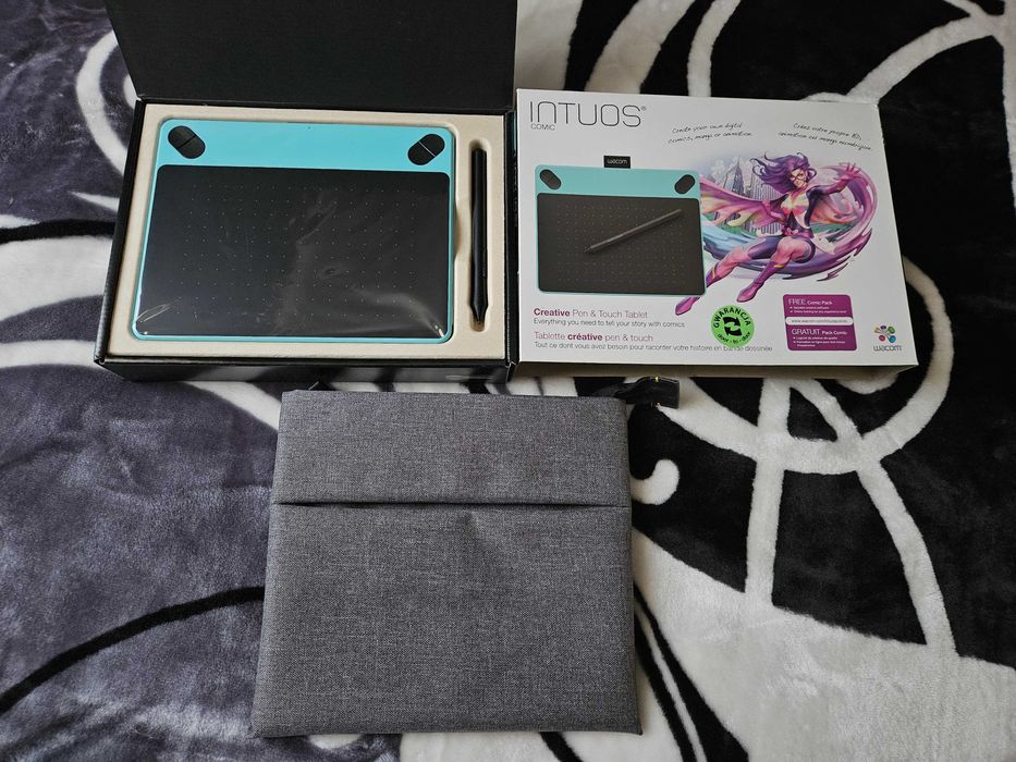 Tablet graficzny Wacom Intuos Comic S niebieski i futerał ochronny