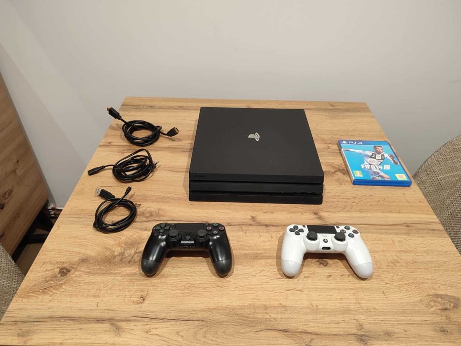 Okazja! Konsola PS4 Pro + 2 pady i gra! Playstation 4 Pro! Gwarancja!
