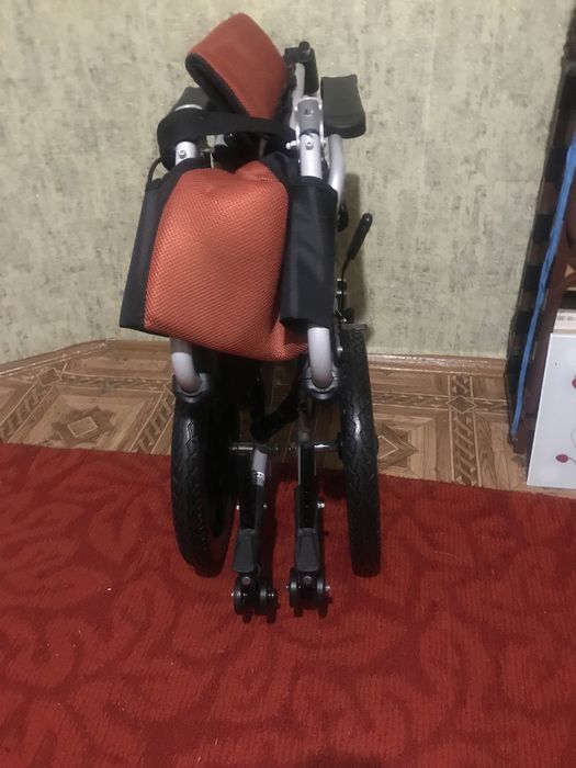 Крісло інвалідне