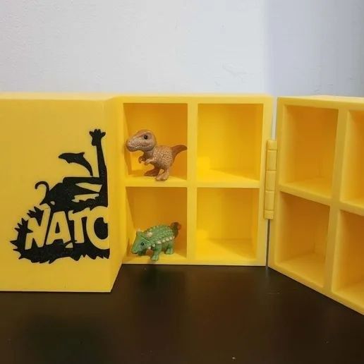 Expositor suporte figuras Natoons Kinder