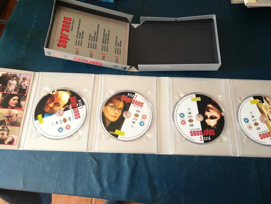 SOPRANOS - Complete Series 4 4XDVD (legendagem em Inglês)