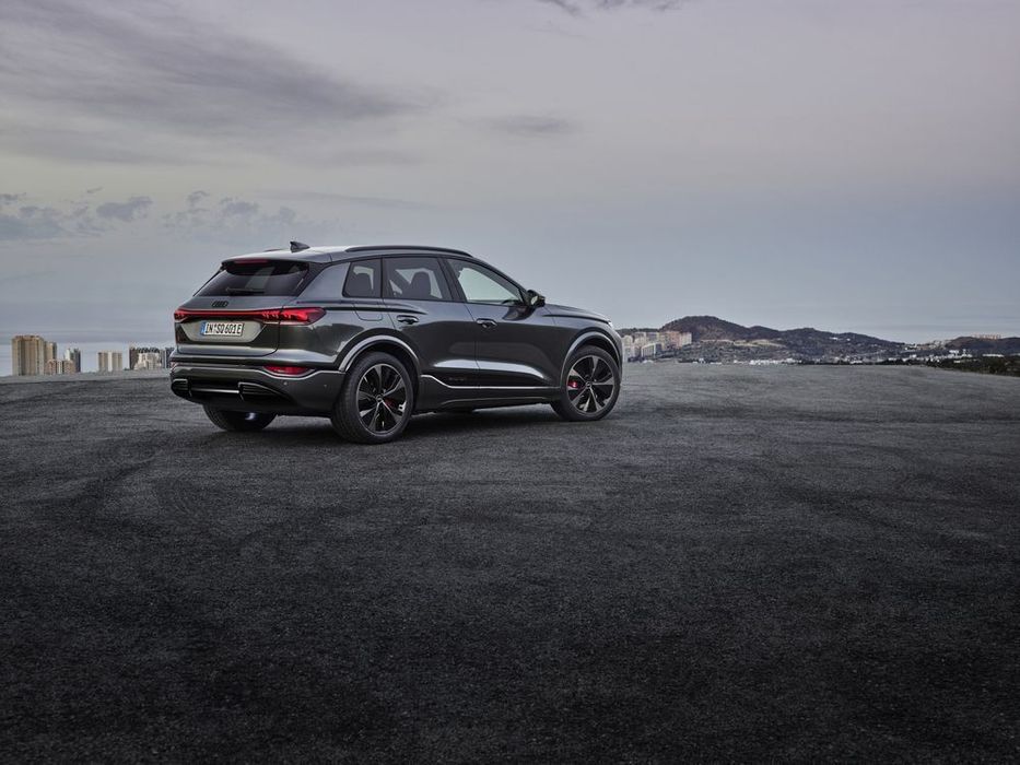 Audi SQ6 e-tron quattro 100 kWh