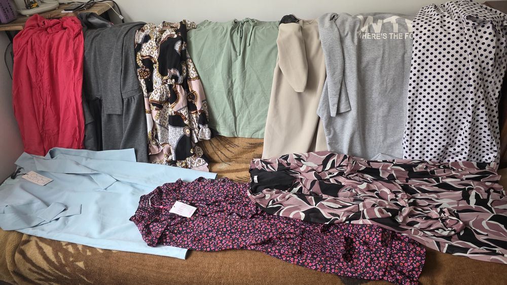 Zestaw sukienek i  spódnic X plus inne zestawy.L 24 sztuki