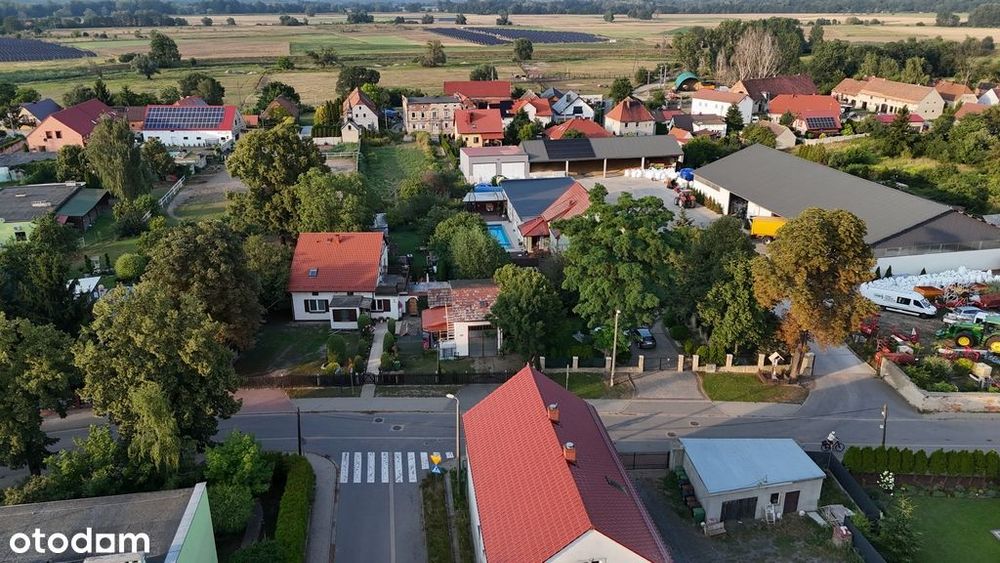 Dom z ogrodem, garażem i letnią kuchnią