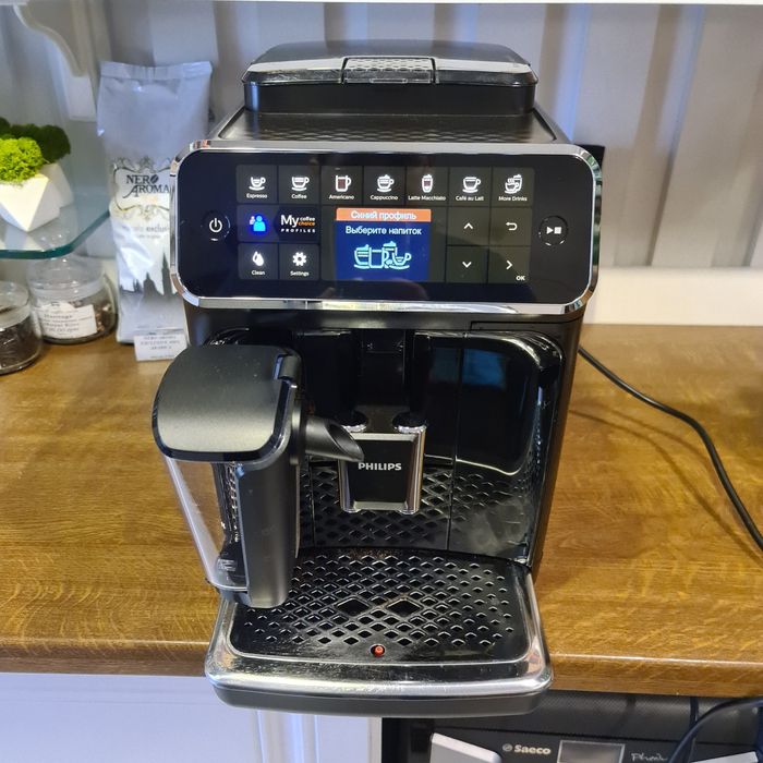 Кофемашина б/у Philips 4300 EP4349/70 Latte Go