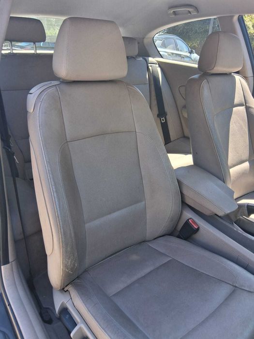 BMW Série 1. Fantástico Coupé Super Bem Tratado!