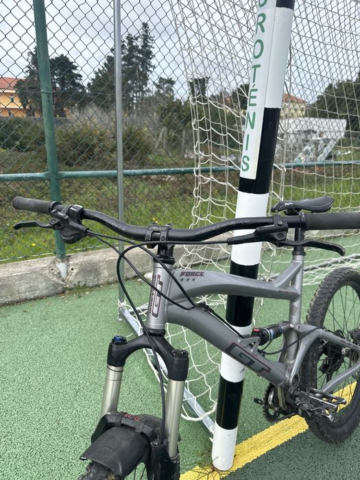 Bicicleta downhill/enduro Gt force