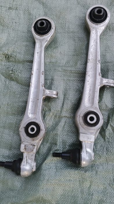 Нижні важелі підвіски VAG 4B3 407 155A