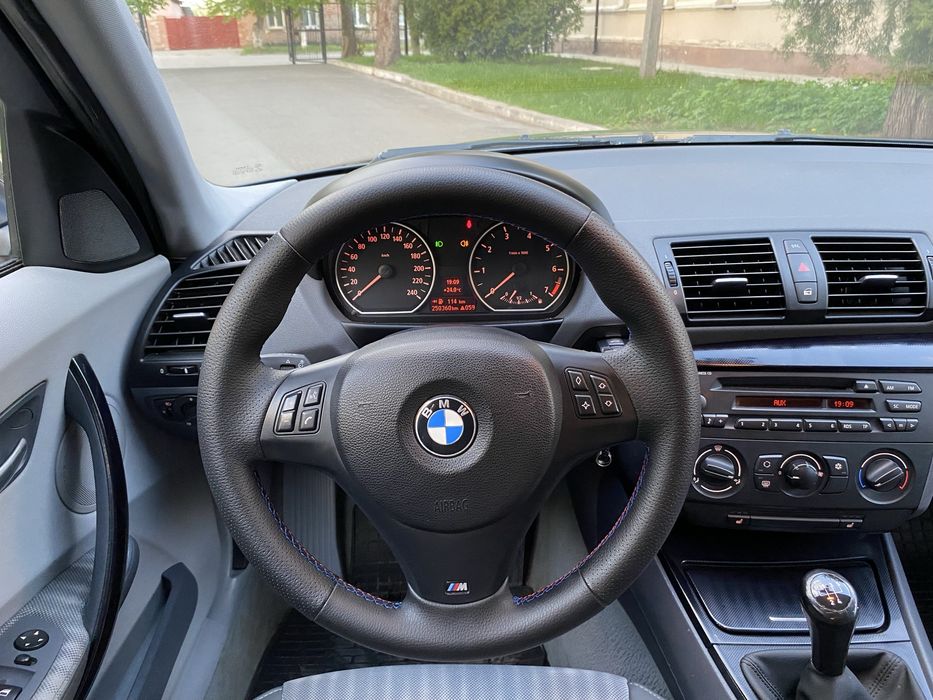 Автомобиль BMW 116I E87 1,6 Бензин AWT Официальное авто БМВ