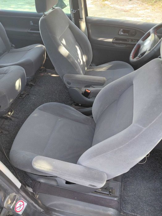 Vw sharan 1.9tdi 130cv com 250kms versão tredline limited.