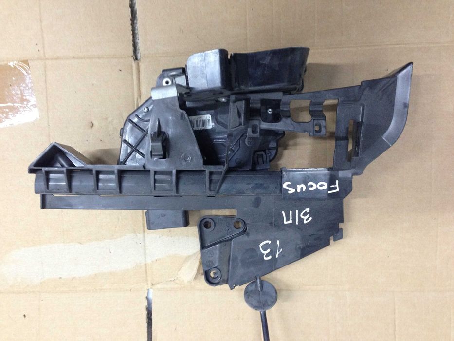 Дверной замок на Ford Focus 2 зад\прав тросиковый