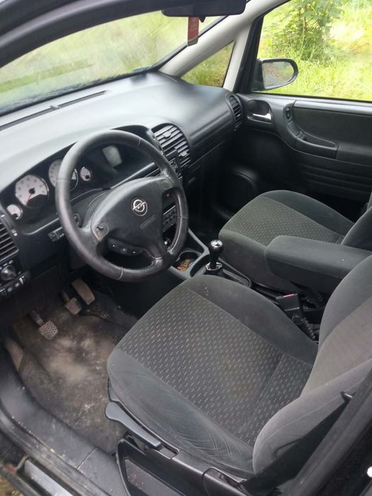 Samochód osobowy Opel zafira