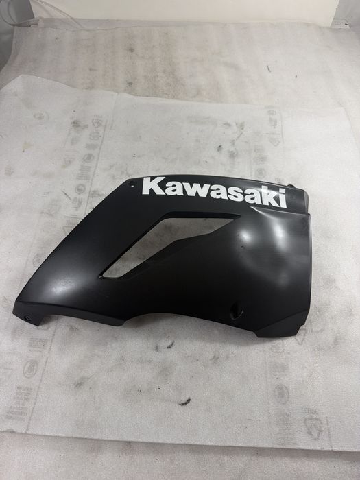 Kawasaki GTR 1400 2008+ Pług Owiewka WYPEŁNIENIE PRAWA